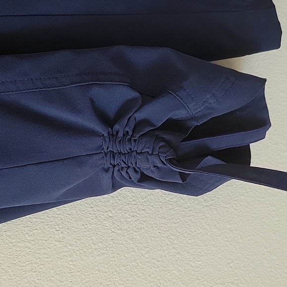 Chico's Zenergy Navy Blue Cargo Crop Pants Size Medium/8 - Picture 4 of 8